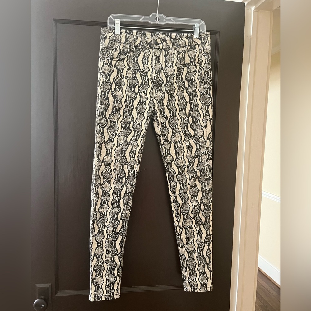 Target snake print skinny jeans, size 6